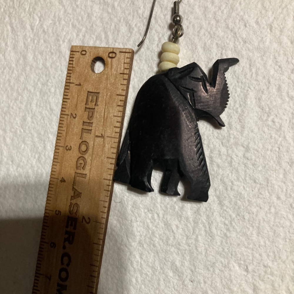Vintage Black Elephant Sculpture Earrings - Picture 5 of 5